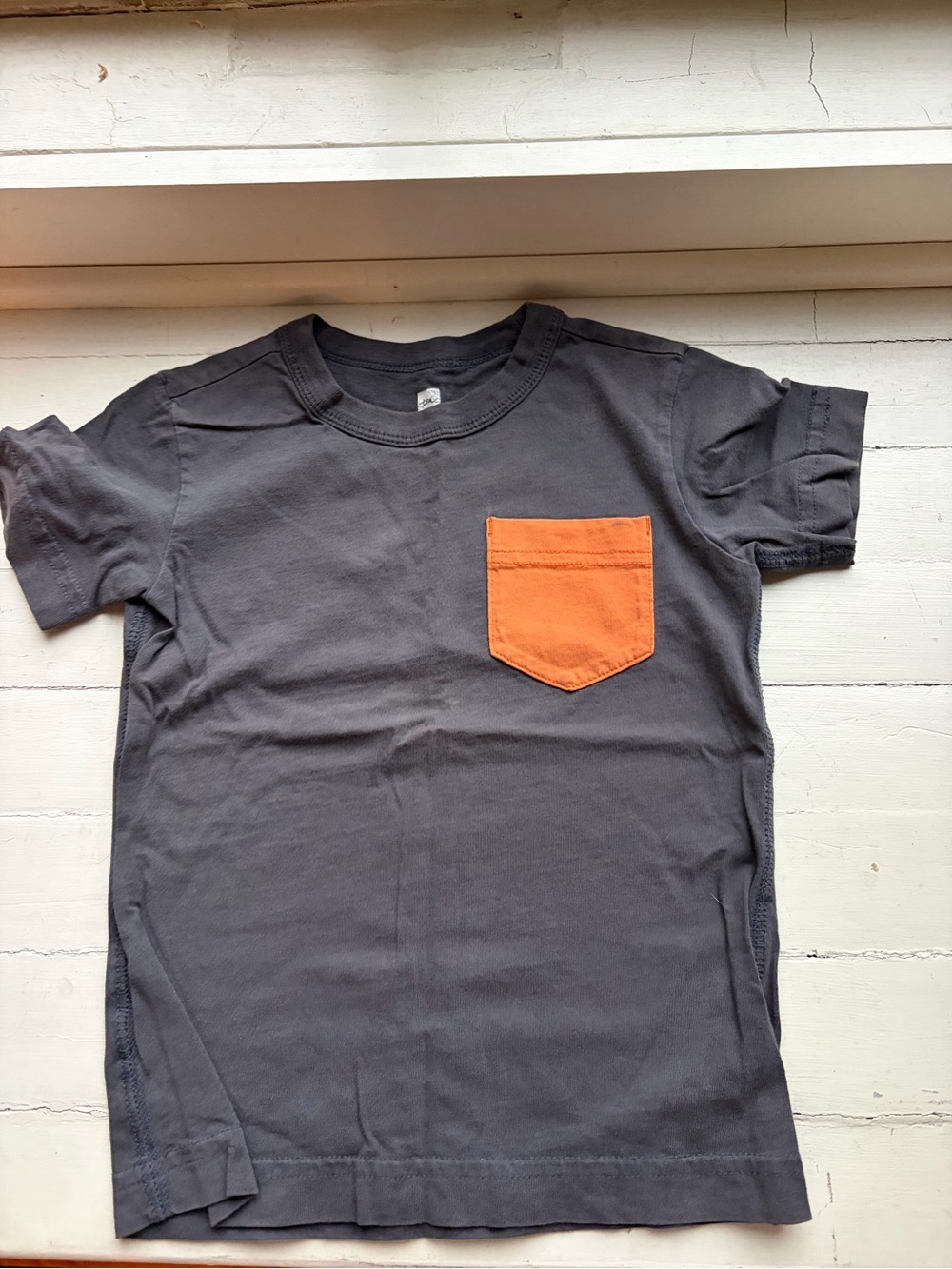 Tea Collection Gray Tee with Orange Chest Pocket